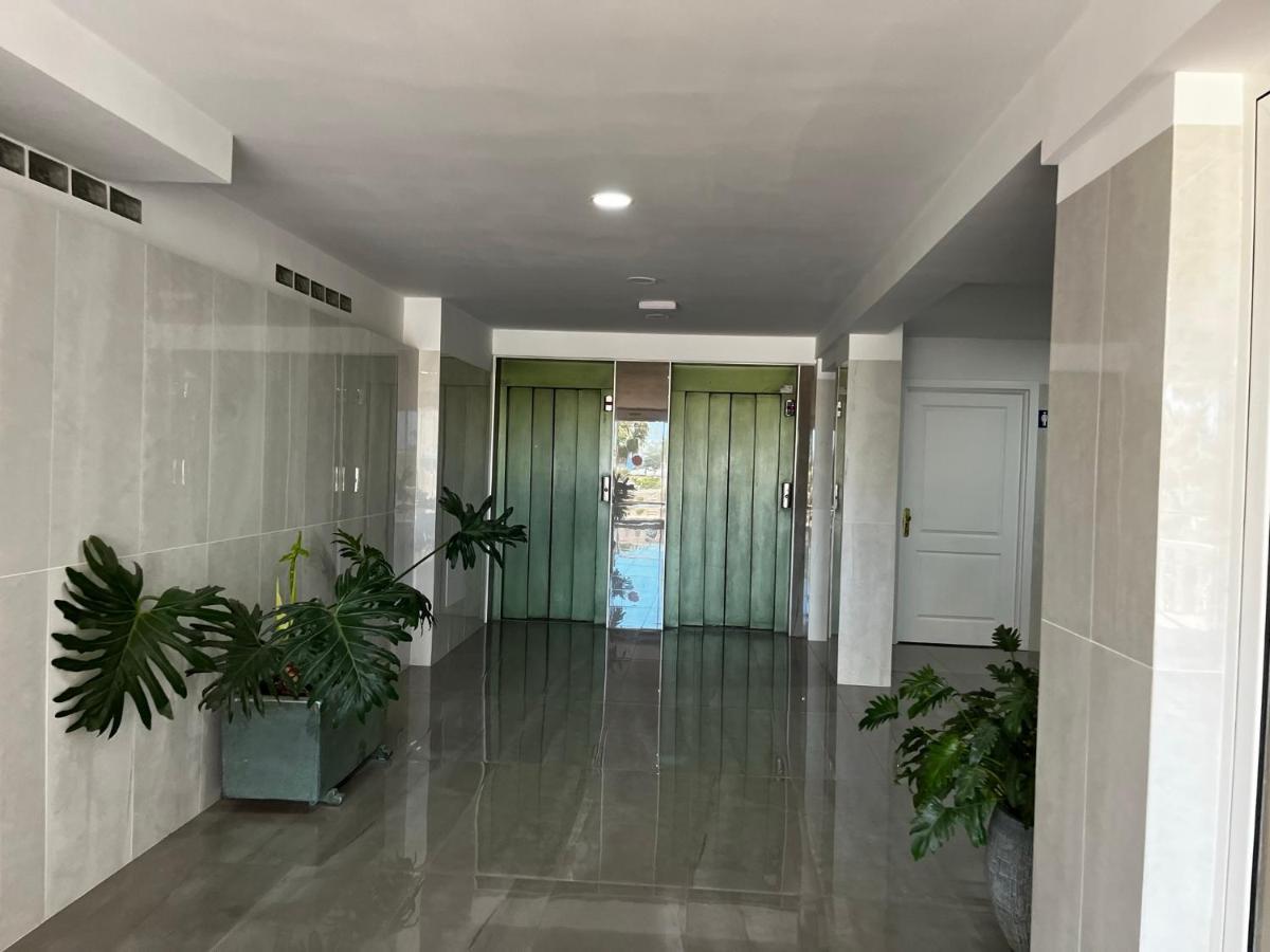 Borinquen Studio Apartment Playa Feñabe エクステリア 写真
